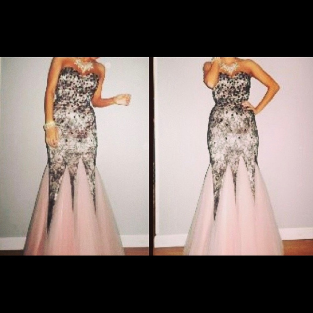 🌸🌸 PROM DRESS!!! 🎀👗 - Picture 3 of 7